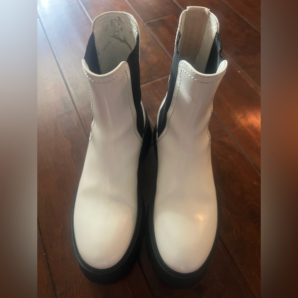 Stylish Women's Black and White Ankle Boots